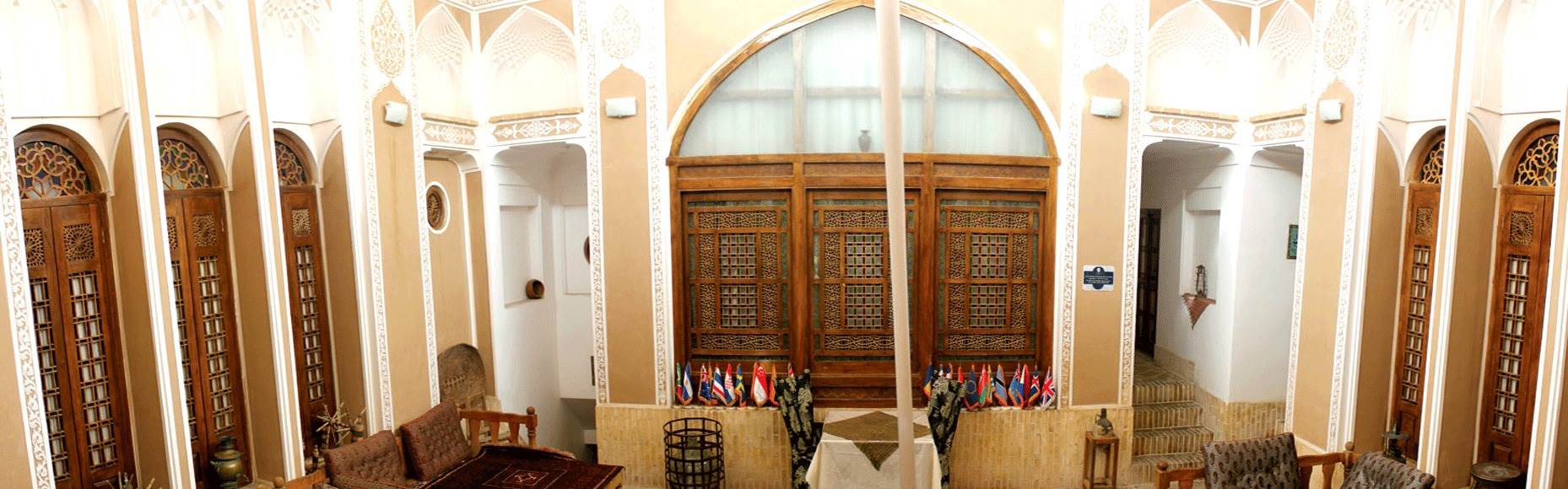 هتل تاریخی لب خندق یزد